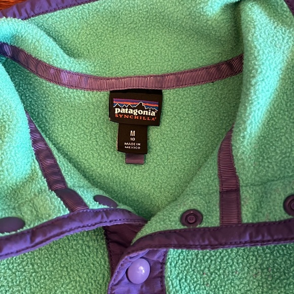 Girl’s Patagonia Synchilla Fleece, size Medium - Picture 2 of 2